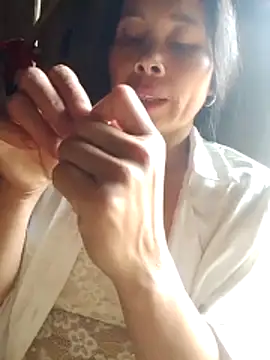 Snapshot of Ana_hoa chatting on June 21, 5:35 am Ana hoa online show from June 21, 5:35 am