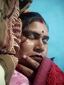 Chinki pande online show from November 22, 8:40 pm