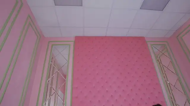 Ruby de Cherry online show from February 6, 12:12 pm