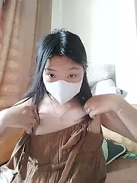 Snapshot of linh-xinh18 chatting on July 14, 8:19 am linh-xinh18 online show from July 14, 8:19 am