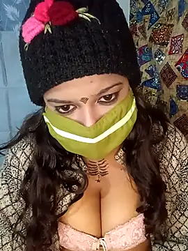 V HOT CUTE online show from November 12, 4:44 pm