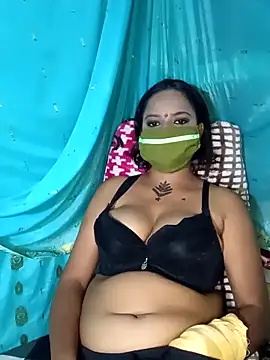 V HOT CUTE online show from November 17, 10:30 am