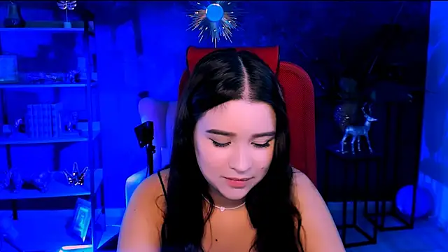 Snapshot of AnnaGarcias_ chatting on December 3, 8:14 am AnnaGarcias online show from December 3, 8:14 am