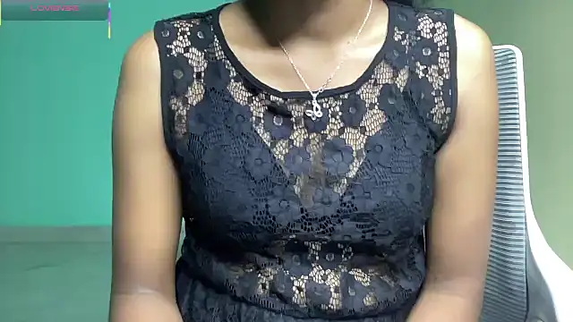 classy kritii online show from March 13, 7:02 am