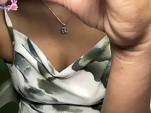 classy kritii online show from April 1, 6:59 am