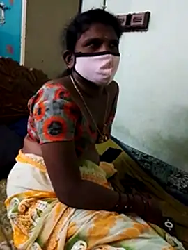 Snapshot of Couple1114 chatting on November 8, 10:08 am Couple1114 online show from November 8, 10:08 am