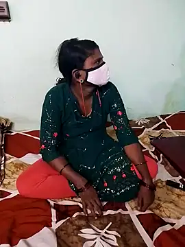 Snapshot of Couple1114 chatting on November 11, 7:58 am Couple1114 online show from November 11, 7:58 am