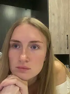 Snapshot of olliebells chatting on December 1, 12:50 pm olliebells online show from December 1, 12:50 pm