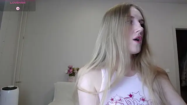 olliebells online show from February 9, 5:55 pm