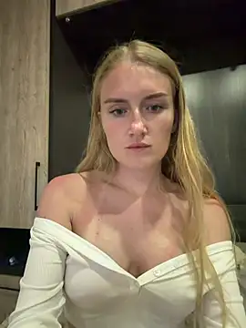 Snapshot of olliebells chatting on May 20, 5:21 pm olliebells online show from May 20, 5:21 pm