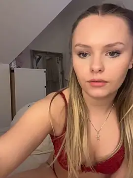 LillieWebb  online show from March 26, 7:34 pm