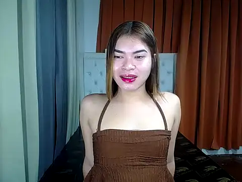 furry puss online show from June 22, 1:00 am