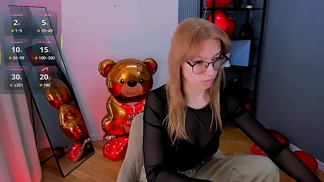 Snapshot of CindyMoriLove chatting on February 12, 6:13 am CindyMoriLove online show from February 12, 6:13 am