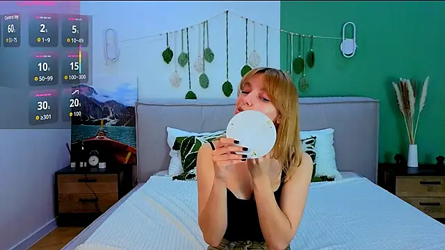 CindyMoriLove online show from March 28, 5:30 am