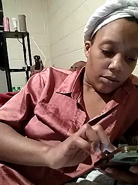 Snapshot of SITHANDRAH chatting on December 22, 12:44 am SITHANDRAH online show from December 22, 12:44 am