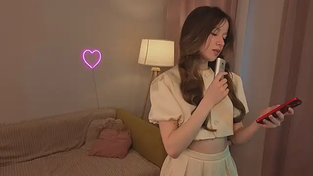 eirakiliana online show from November 29, 7:19 am