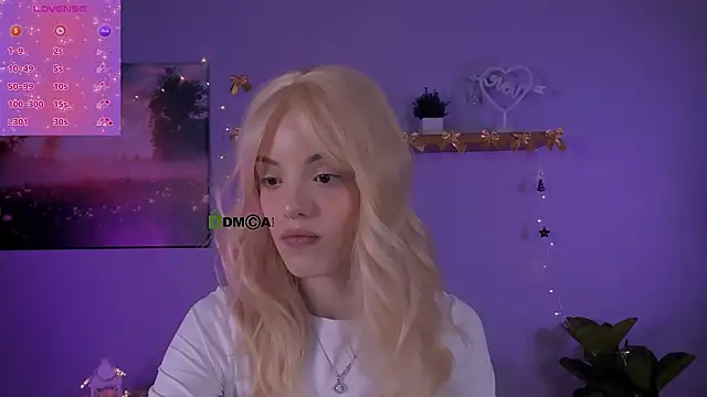 mia starrr  online show from December 19, 8:00 pm