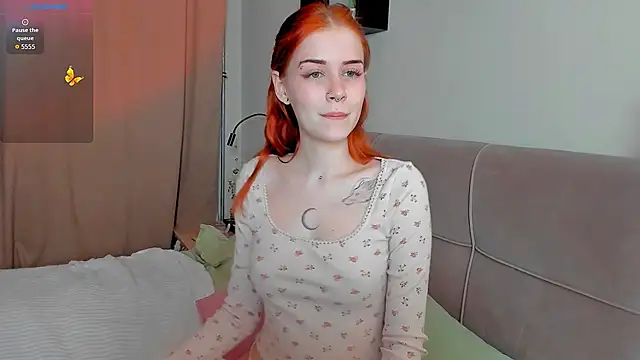 alice with freckles online show from April 4, 3:51 pm