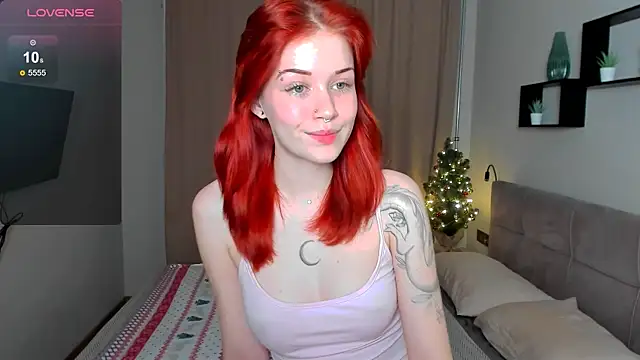 alice with freckles online show from December 5, 5:39 am