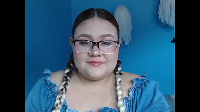 Snapshot of Nyaa_samantha chatting on November 5, 1:25 pm Nyaa samantha online show from November 5, 1:25 pm