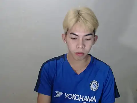 Urhotsilverboy online show from June 9, 4:19 pm
