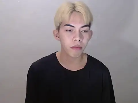 Urhotsilverboy online show from June 7, 3:17 pm