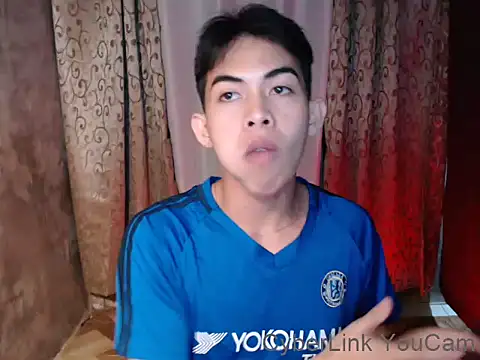 Snapshot of Urhotsilverboy chatting on February 20, 8:16 am Urhotsilverboy online show from February 20, 8:16 am