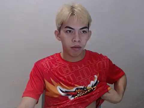 Urhotsilverboy online show from June 4, 3:28 pm