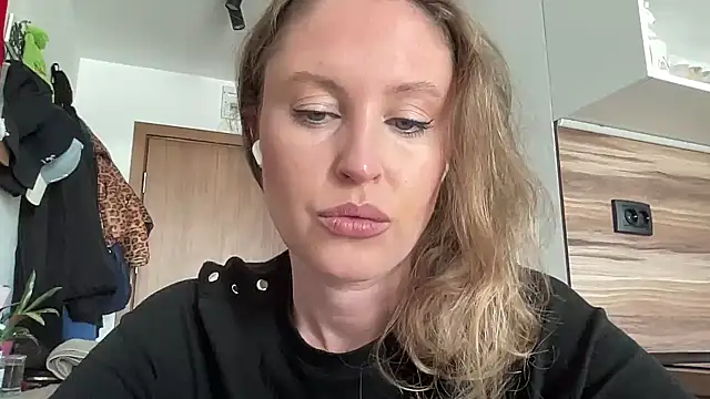 Ameli8 online show from December 17, 11:15 am