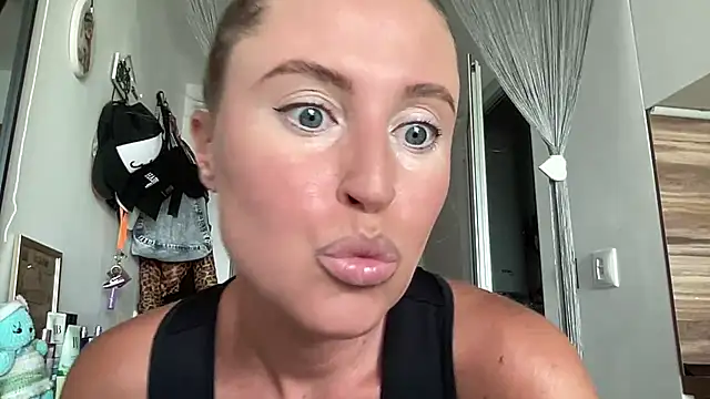Ameli8 online show from July 12, 11:44 am