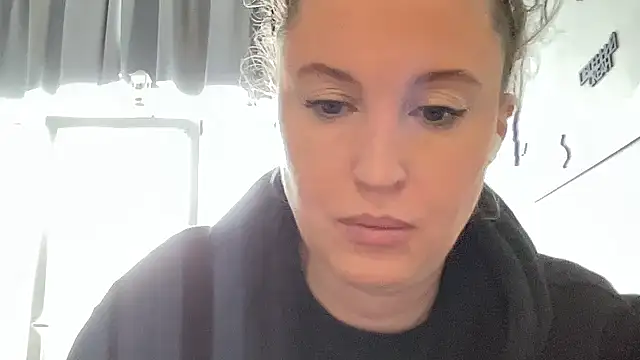 Snapshot of Ameli8 chatting on February 22, 12:07 pm Ameli8 online show from February 22, 12:07 pm