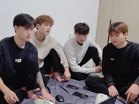 Snapshot of xiaomeng2563 chatting on November 12, 12:09 pm xiaomeng2563 online show from November 12, 12:09 pm