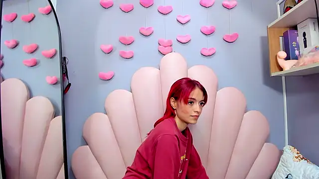 Snapshot of luci_miller chatting on March 1, 9:20 am luci miller online show from March 1, 9:20 am