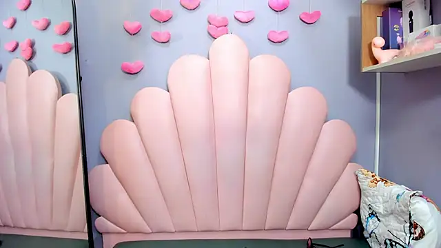 Snapshot of luci_miller chatting on February 28, 8:08 pm luci miller online show from February 28, 8:08 pm