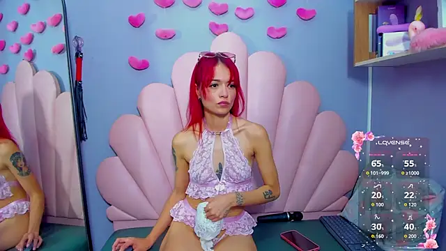 Snapshot of luci_miller chatting on November 11, 3:01 am luci miller online show from November 11, 3:01 am