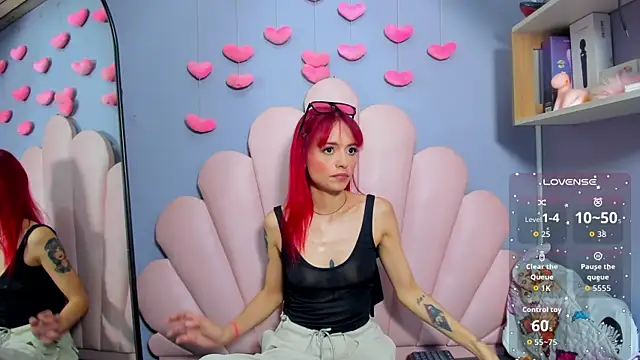 Snapshot of luci_miller chatting on February 10, 3:05 am luci miller online show from February 10, 3:05 am