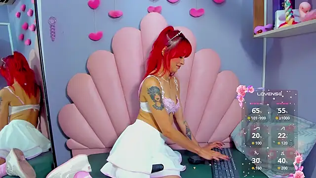 Snapshot of luci_miller chatting on November 6, 2:59 am luci miller online show from November 6, 2:59 am