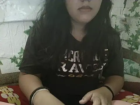 Snapshot of fluffy_raa chatting on July 8, 8:04 am fluffy raa online show from July 8, 8:04 am