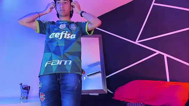 Snapshot of Austin_Santos_ chatting on November 7, 12:21 pm Austin Santos online show from November 7, 12:21 pm