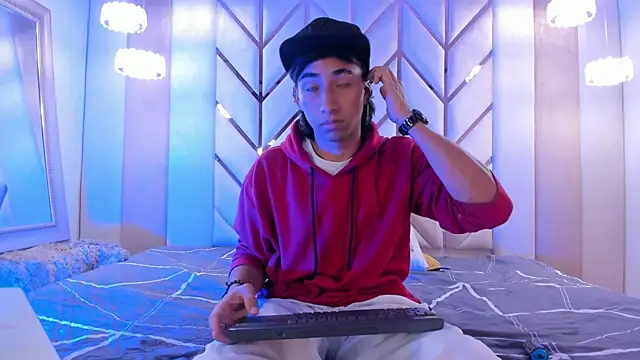 Snapshot of Austin_Santos_ chatting on November 6, 12:09 pm Austin Santos online show from November 6, 12:09 pm