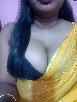 Snapshot of Keerthee_ chatting on November 27, 1:55 pm Keerthee online show from November 27, 1:55 pm