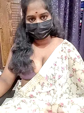 Snapshot of Keerthee_ chatting on November 8, 5:33 am Keerthee online show from November 8, 5:33 am