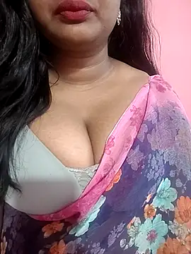 Snapshot of Keerthee_ chatting on November 20, 9:54 am Keerthee online show from November 20, 9:54 am