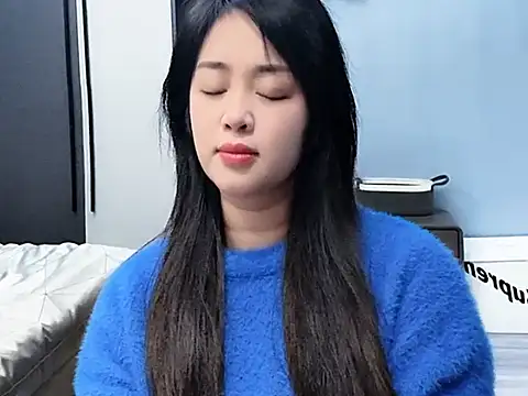 Snapshot of Lucky--Lucy chatting on November 15, 2:43 pm Lucky--Lucy online show from November 15, 2:43 pm