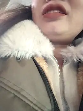 Snapshot of MINSSA502 chatting on November 28, 12:33 am MINSSA502 online show from November 28, 12:33 am