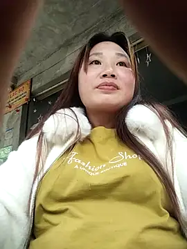 Snapshot of MINSSA502 chatting on December 3, 8:25 am MINSSA502 online show from December 3, 8:25 am