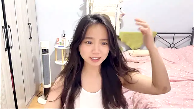 Hmm 0303 online show from March 12, 4:22 pm