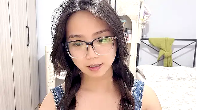 Hmm 0303 online show from April 10, 4:36 pm