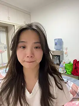 Hmm 0303 online show from February 14, 3:01 pm