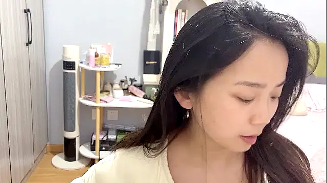 Hmm 0303 online show from March 29, 5:14 pm